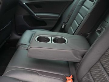 Car image 37