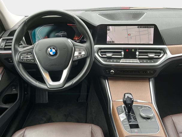 BMW 320d xDrive Luxury Line 140 kW image number 11