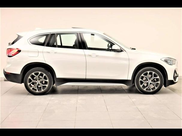 BMW X1 sDrive18d xLine 110 kW image number 3