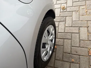 Car image 29