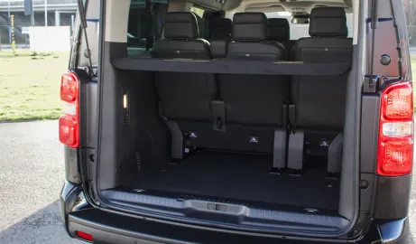 Car image 30