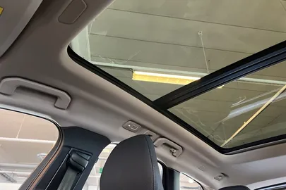 Car image 38