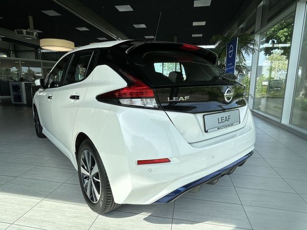 Nissan Leaf 40 kWh Acenta 110 kW image number 2