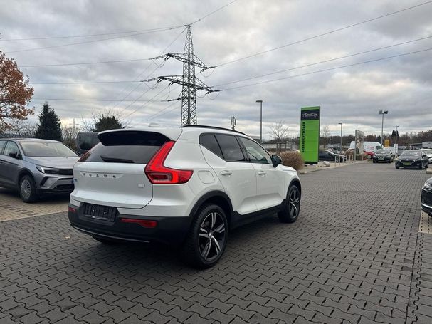 Volvo XC40 Plus 192 kW image number 3