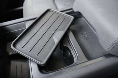 Car image 30