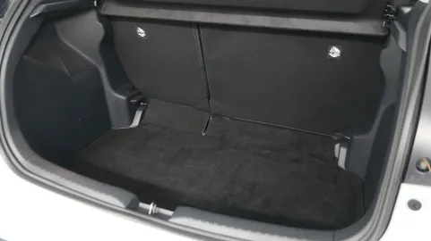 Car image 33