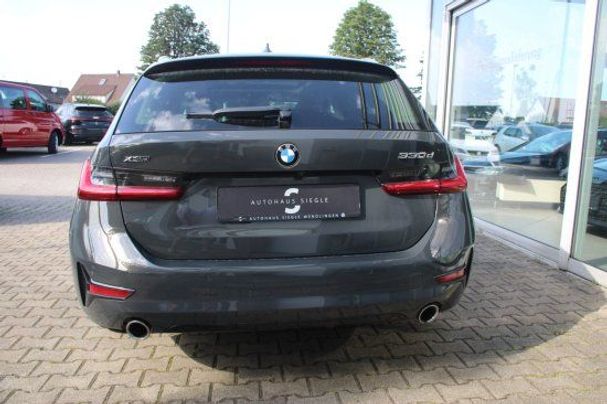 BMW 330d Touring xDrive Sport Line 195 kW image number 8