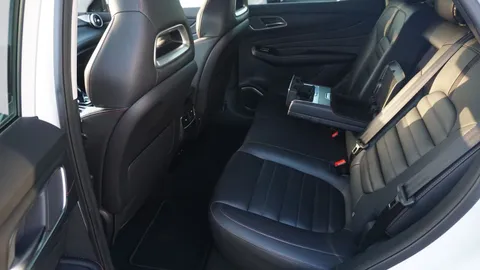 Car image 29