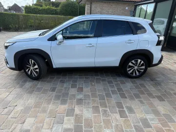 Car image 5