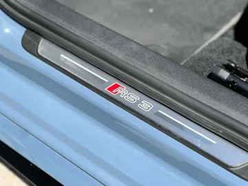 Car image 34