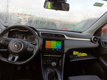 Car image 11