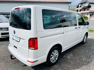 Car image 32