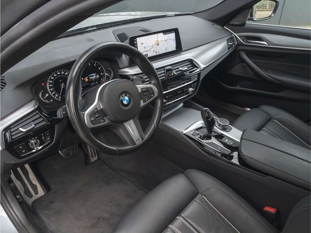 BMW 530i Touring xDrive 185 kW image number 14