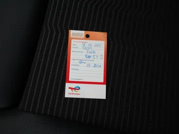 Car image 41