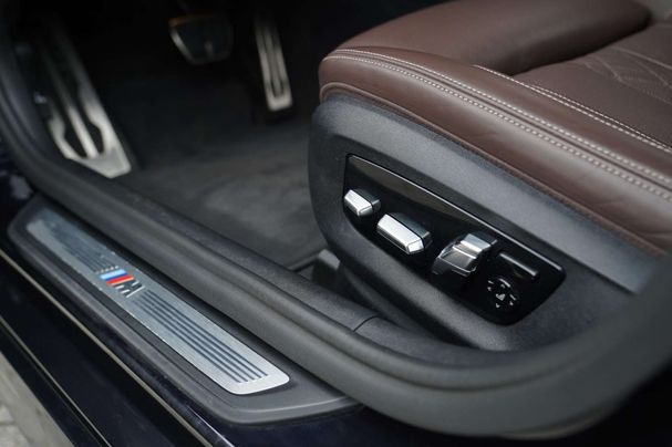 BMW 530i Touring xDrive 185 kW image number 8