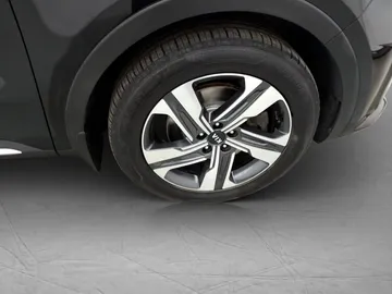 Car image 37