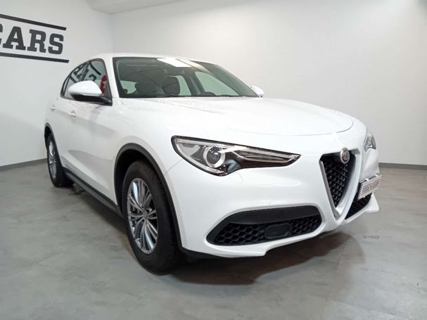 Alfa Romeo Stelvio 2.2 Diesel AT8 Business 118 kW image number 2