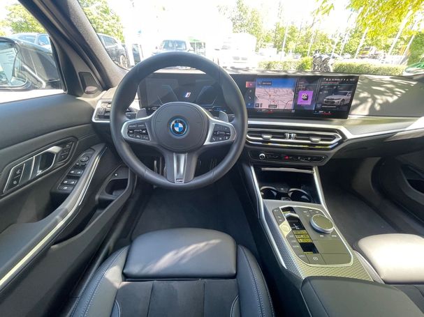 BMW 330 e 215 kW image number 9