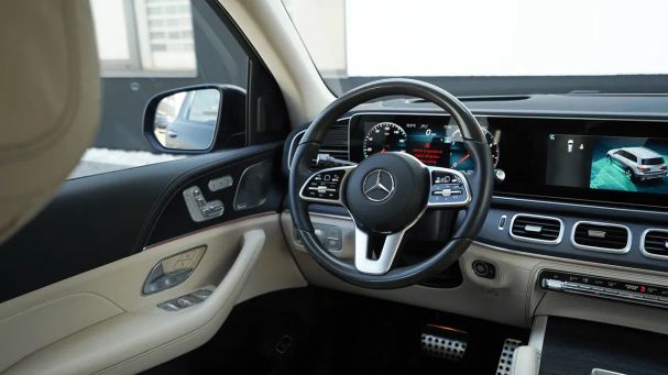 Mercedes-Benz GLS 580 360 kW image number 28