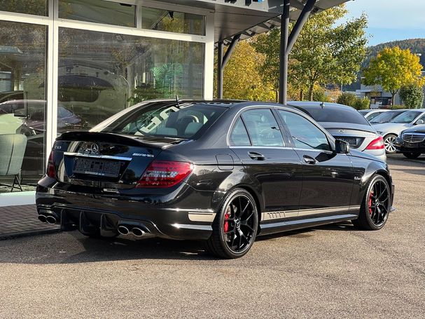 Mercedes-Benz C 63 AMG 373 kW image number 17