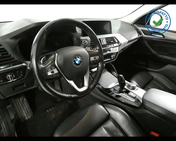 BMW X4 xDrive20d xLine 140 kW image number 8