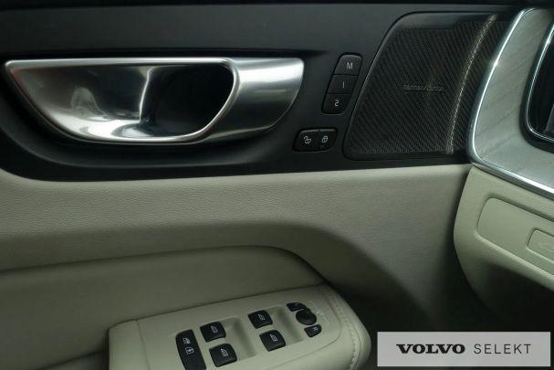 Volvo XC60 AWD 145 kW image number 37