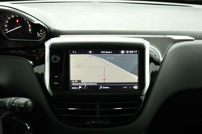 Car image 24