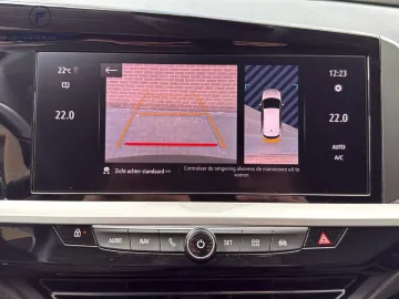 Car image 28