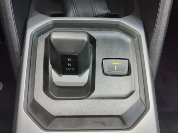 Car image 29