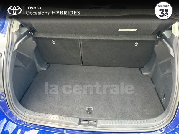 Toyota Yaris Hybrid 85 kW image number 12