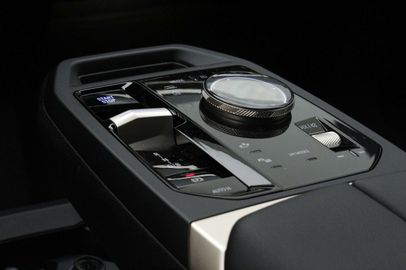 Car image 37