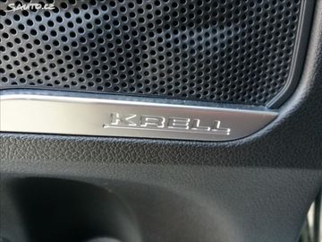 Car image 29