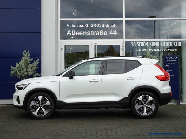 Volvo XC40 B4 Plus Dark 145 kW image number 5