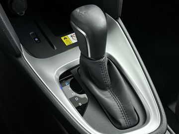 Car image 10