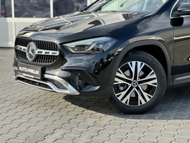 Mercedes-Benz GLA 200 Progressive 120 kW image number 3