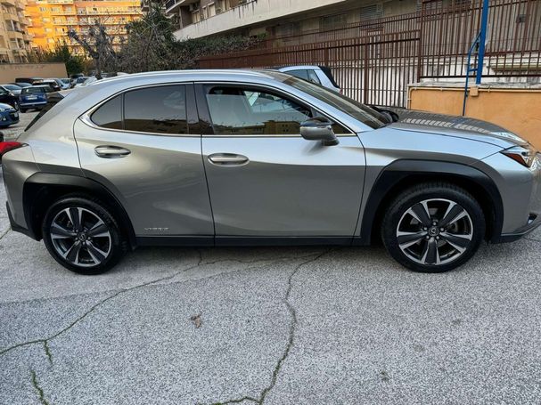 Lexus UX 250h 107 kW image number 8