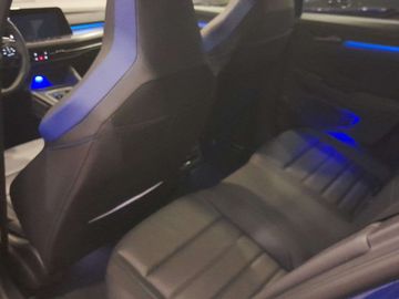 Car image 37