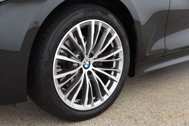 BMW 320d Touring xDrive 140 kW image number 22