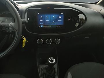 Car image 13