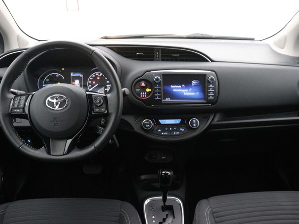 Toyota Yaris 1.5 Hybrid 73 kW image number 4