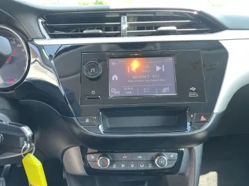 Car image 22