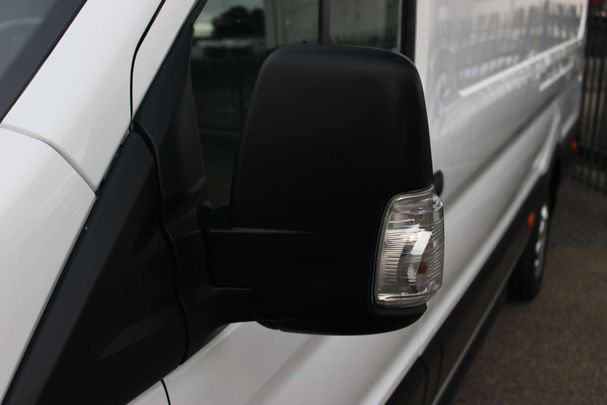 Ford Transit 2.0 TDCi 96 kW image number 18