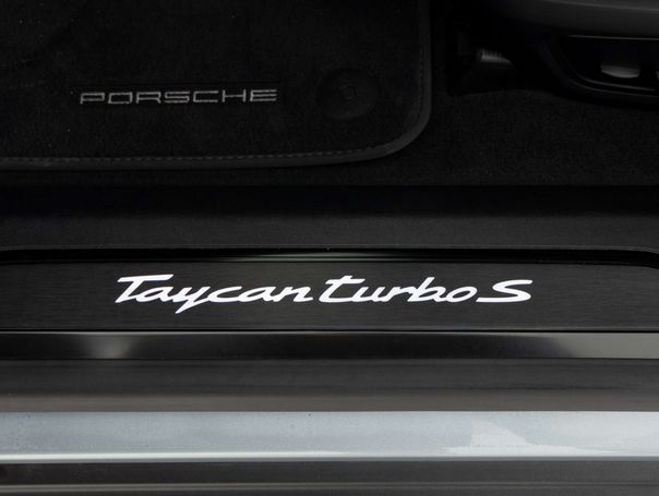 Porsche Taycan Turbo S 560 kW image number 31