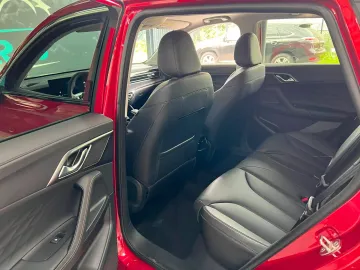 Car image 36