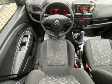 Car image 9