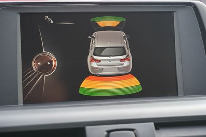 Car image 30