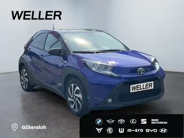 Car image 2