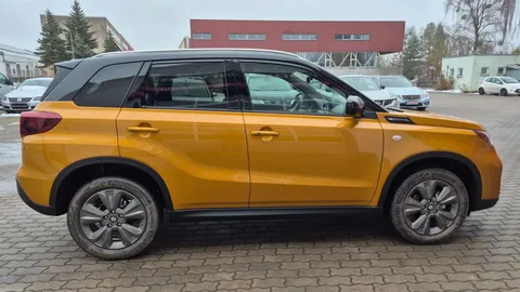 Car image 3