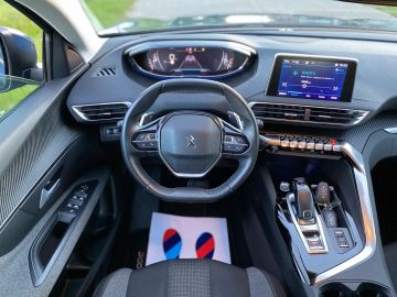 Car image 32