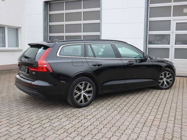 Volvo V60 B4 145 kW image number 14